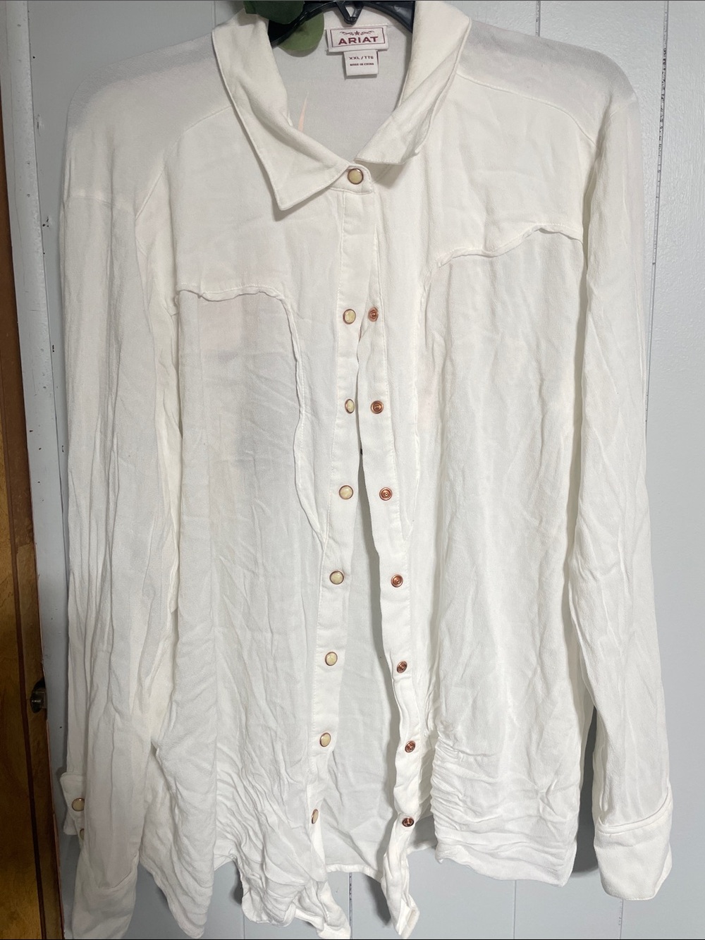 Ariat woman  Ivory Long-Sleeve Button-Down Shirt